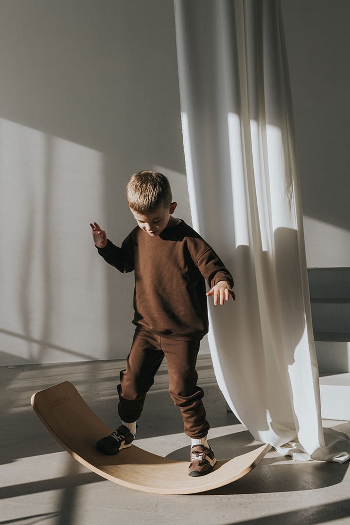 Bluza oversize dziecięca czekoladowa basic Nooply